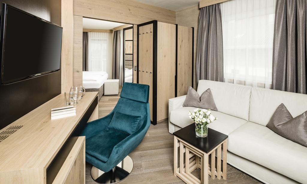 Hotel Prokulus - Family & Wellness Naturns Esterno foto